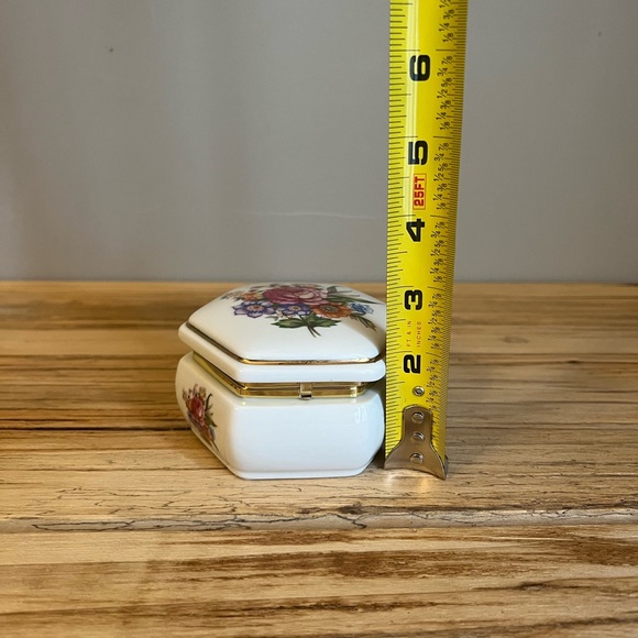 Colibri Jewelry Box Hinged Lid Hexagon Gold Trim Pink Roses Trinket Box - Picture 8 of 10